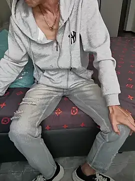 micai fengbei online show from November 2025 06:47:02 AM