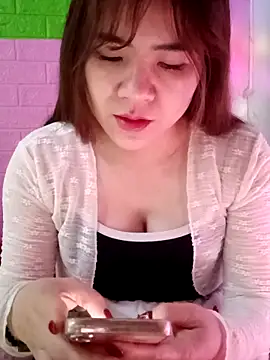 Lily-ross22 online show from February 2026 02:45:02 AM