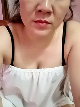 Snapshot of Lily-ross22 chatting on June 2026 03:50:02 PM Lily-ross22 online show from June 2026 03:50:02 PM