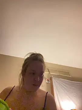 Snapshot of SmirkFans chatting on February 2026 02:32:01 AM SmirkFans online show from February 2026 02:32:01 AM