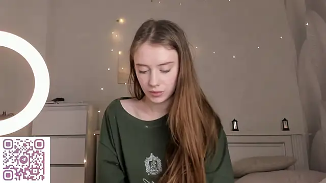 AmyForYouu online show from December 2025 09:09:01 PM