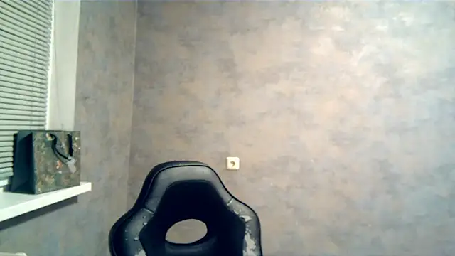 Snapshot of GlibRasher chatting on November 2025 08:09:01 PM GlibRasher online show from November 2025 08:09:01 PM