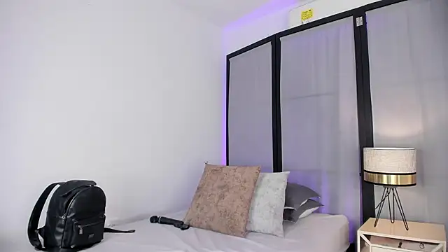 niicole steele  online show from February 2026 10:10:02 PM