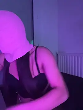 linaatchikita online show from December 2025 09:44:02 PM