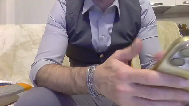 Eroshotlicker online show from February 2026 09:32:02 PM