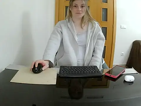 Adelyxveex online show from December 2025 11:43:01 PM