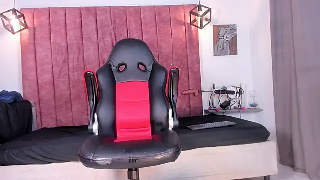 Snapshot of Noah_Katz chatting on December 2025 02:53:02 AM Noah Katz online show from December 2025 02:53:02 AM