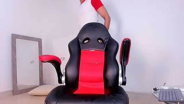 Snapshot of Noah_Katz chatting on January 2026 05:00:01 AM Noah Katz online show from January 2026 05:00:01 AM