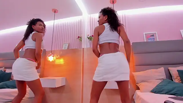 keira river online show from December 2025 09:20:02 PM