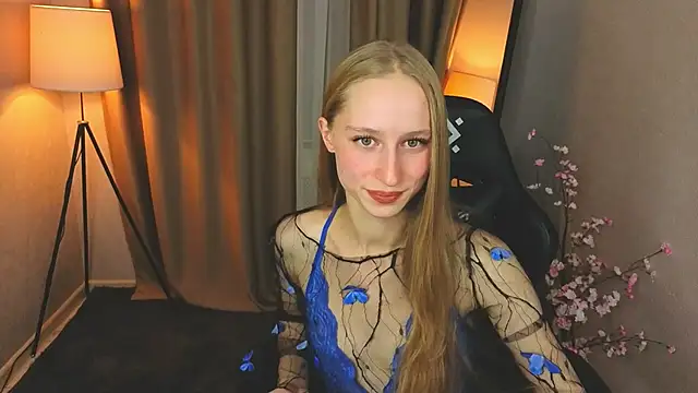 Snapshot of Le0nSky chatting on November 2025 09:41:02 PM Le0nSky online show from November 2025 09:41:02 PM