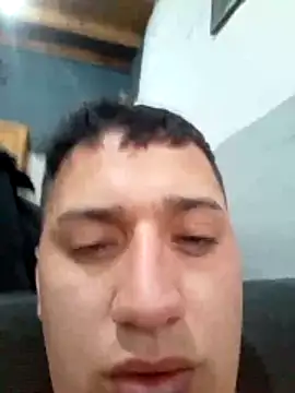 Alvarezz0202 online show from May 2026 06:02:02 PM