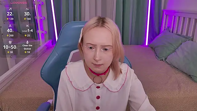 Snapshot of _Babyface_ chatting on December 2025 01:28:02 PM Babyface online show from December 2025 01:28:02 PM