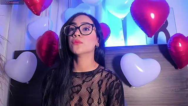 Klohewilliams  online show from February 2026 01:17:01 PM