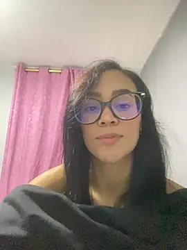 Klohewilliams  online show from February 2026 02:40:01 AM