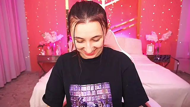 RoxieRay online show from February 2026 03:39:02 PM