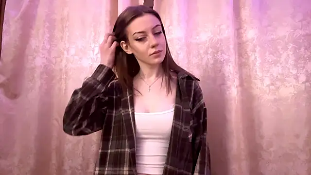 SoonMoilanen online show from December 2025 06:47:01 PM