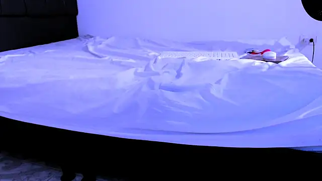 NoaLeon21 online show from November 2025 07:05:02 PM