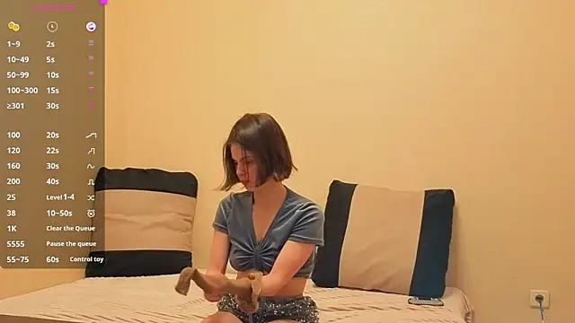 AlexaLurexx online show from February 2026 02:12:02 PM