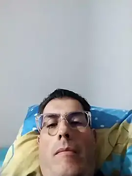 Fuegosutil online show from December 2025 11:04:02 AM