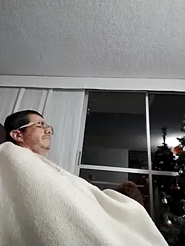 Fuegosutil online show from January 2026 05:10:02 AM