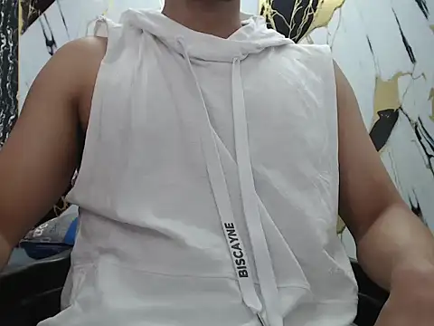 Snapshot of simonm667 chatting on May 2026 07:34:02 PM simonm667 online show from May 2026 07:34:02 PM