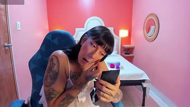 Snapshot of nora_temptress chatting on December 2025 09:00:02 PM nora temptress online show from December 2025 09:00:02 PM