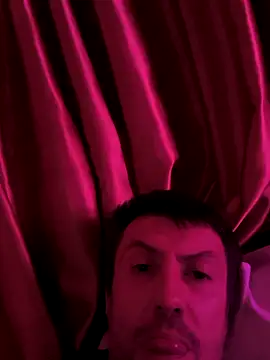 Snapshot of w1cked_couple chatting on February 2026 01:21:01 AM w1cked couple online show from February 2026 01:21:01 AM