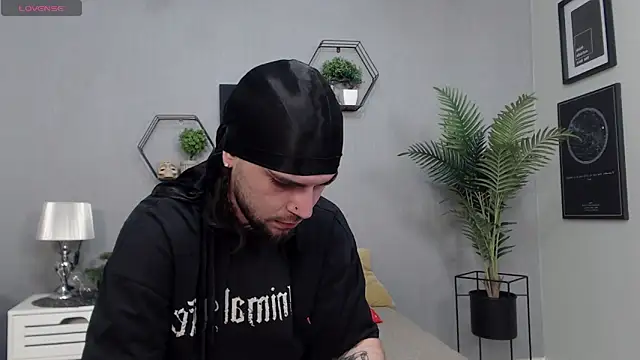 KaneHunter online show from April 2026 07:58:01 PM