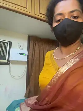 TeddyLover5 online show from April 2026 05:58:01 PM