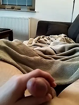 Snapshot of Basti104 chatting on January 2026 09:33:02 AM Basti104 online show from January 2026 09:33:02 AM