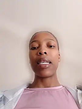 Snapshot of MsParisSmith chatting on July 2026 08:23:01 AM MsParisSmith online show from July 2026 08:23:01 AM