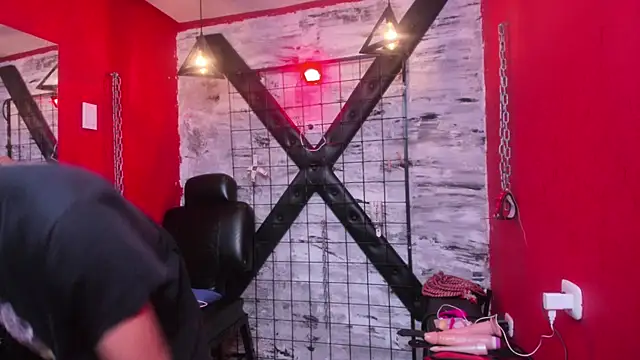 Snapshot of Isa_n_Jack chatting on December 2025 03:46:01 AM Isa n Jack online show from December 2025 03:46:01 AM