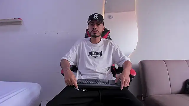 MatthewCullen online show from February 2026 08:40:02 PM