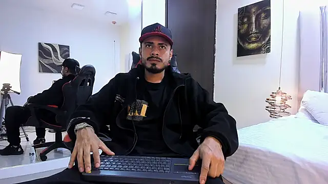 MatthewCullen online show from April 2026 01:54:01 AM