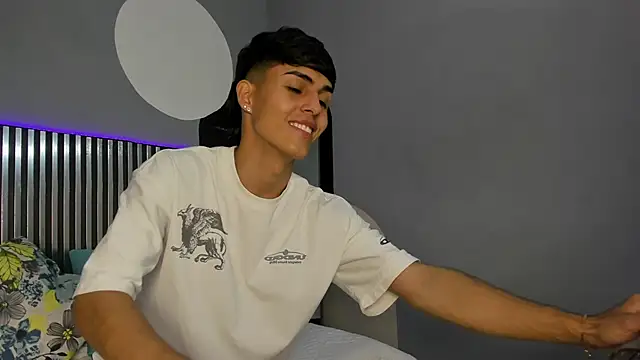 Ethan Jamees online show from January 2026 07:39:01 PM