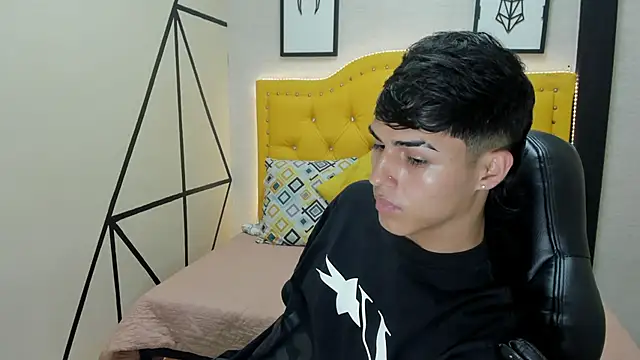 Ethan Jamees online show from February 2026 01:37:02 PM