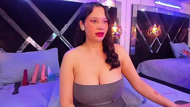 Snapshot of miiacharloth chatting on February 2026 01:35:02 AM miiacharloth online show from February 2026 01:35:02 AM