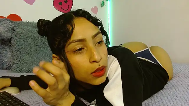 MarillynMorgan online show from May 2026 09:33:02 PM