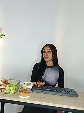 coraline vera online show from November 2025 07:38:01 PM