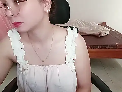 Snapshot of BabyDoll1999 chatting on May 2026 02:42:01 AM BabyDoll1999 online show from May 2026 02:42:01 AM