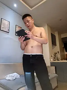 Snapshot of day-18 chatting on February 2026 12:43:02 PM day-18 online show from February 2026 12:43:02 PM