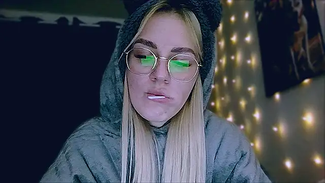 Whitehex666 online show from January 2026 07:06:02 PM