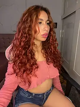 Snapshot of PrettyChloe_ chatting on May 2026 06:58:01 PM PrettyChloe online show from May 2026 06:58:01 PM