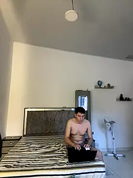 nico sexboy online show from December 2025 10:18:02 PM