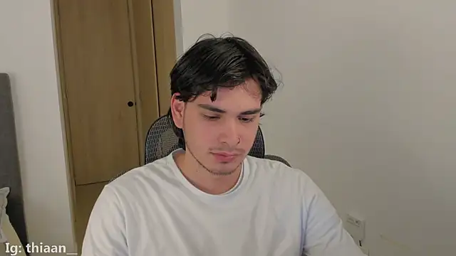 thiaann online show from December 2025 02:42:01 AM