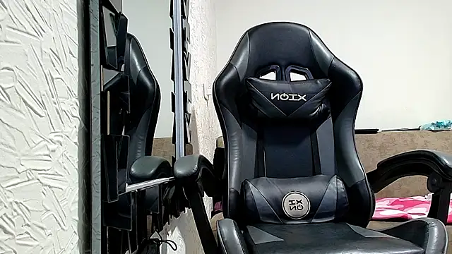 Snapshot of Nahomi_rous777 chatting on February 2026 12:58:02 PM Nahomi rous777 online show from February 2026 12:58:02 PM