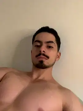 usuario02746 online show from November 2025 04:48:02 AM