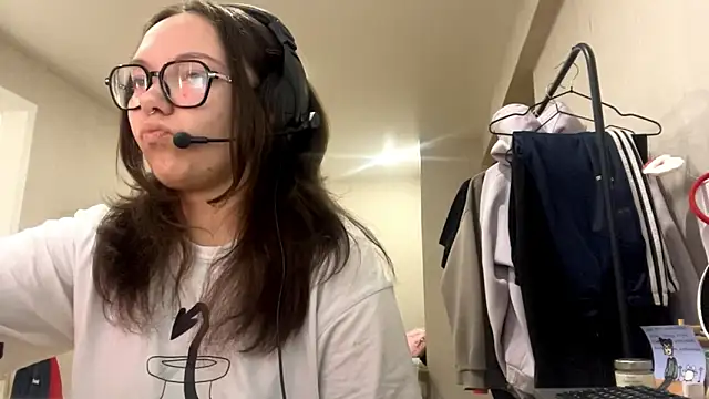 KerriMcbreen online show from November 2025 06:16:02 AM