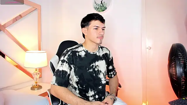 Justin duque online show from November 2025 07:39:02 PM