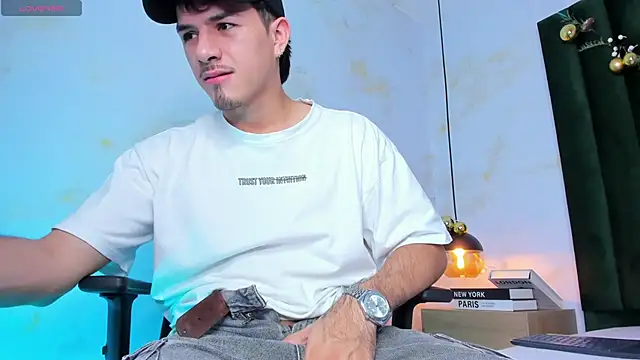 Justin duque online show from December 2025 07:53:02 PM